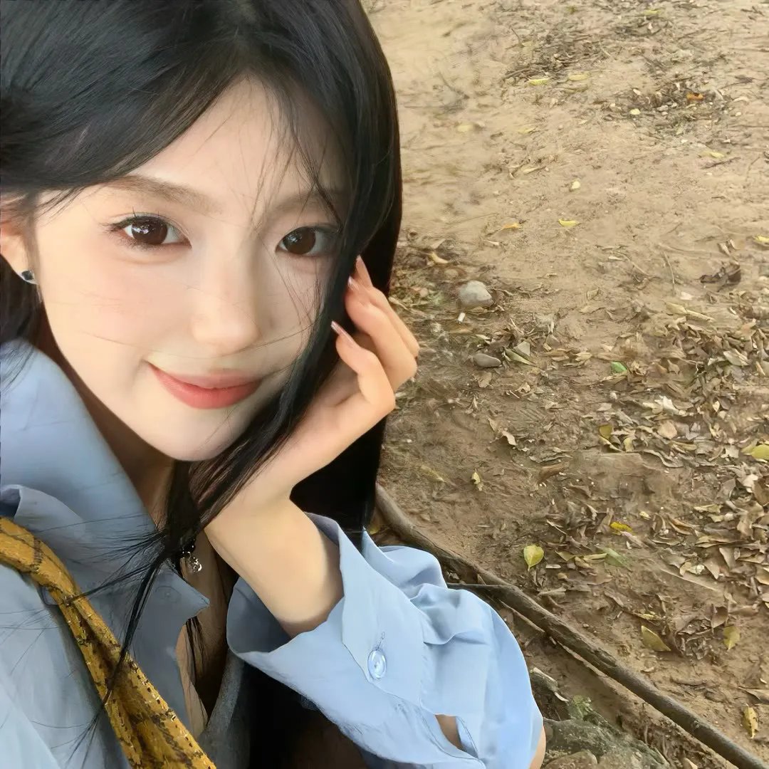 墙里的女人